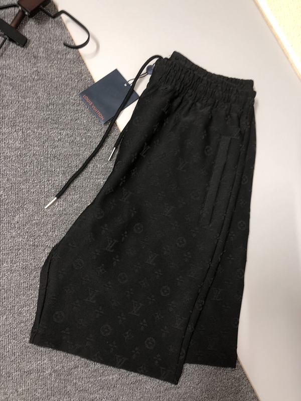 ブランドハーフパンツ側面デザイン